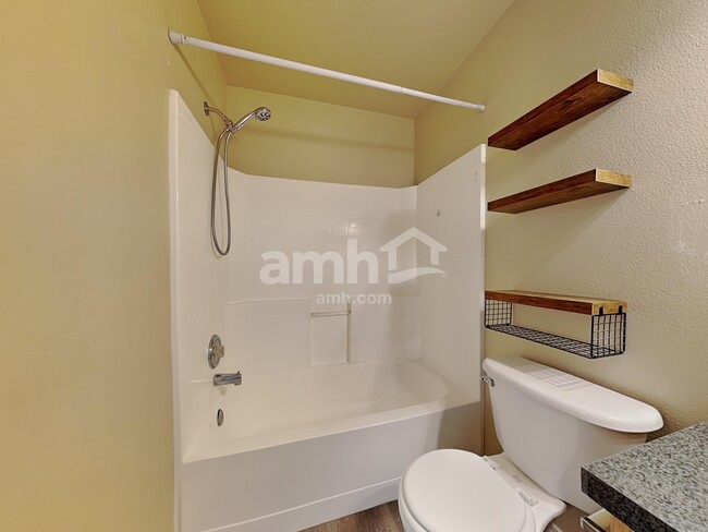 Building Photo - 684 E Full Moon St