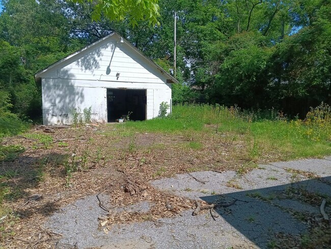 Building Photo - 3052 Kingston St