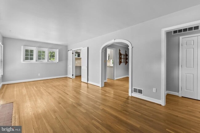 Building Photo - 9112 Grist Mill Rd