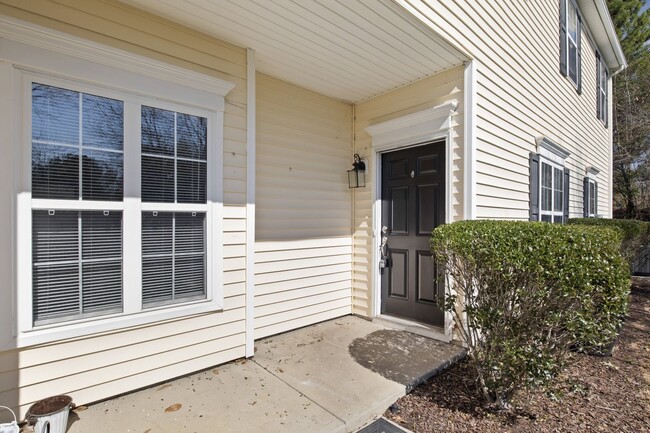 Building Photo - North Raleigh Townhouse with One Car Garage