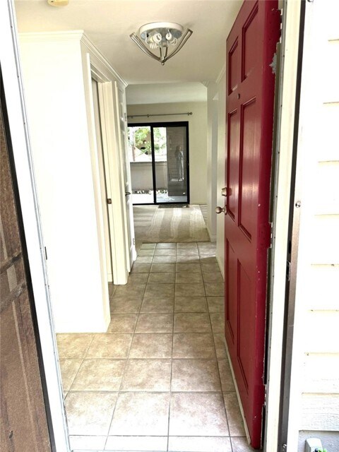 Building Photo - 1083 Shadowridge Dr