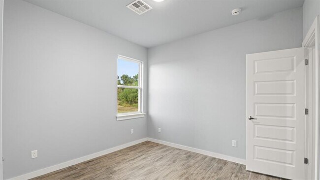 Building Photo - 214 Olde Ml Ct