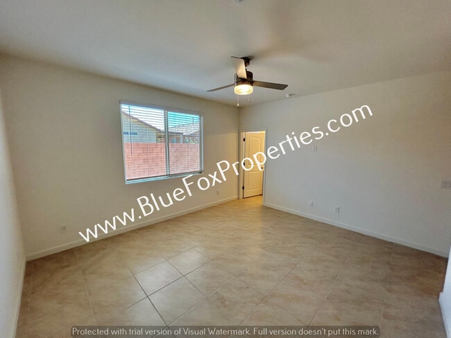 Building Photo - 9286 N Peridot Vis Ave