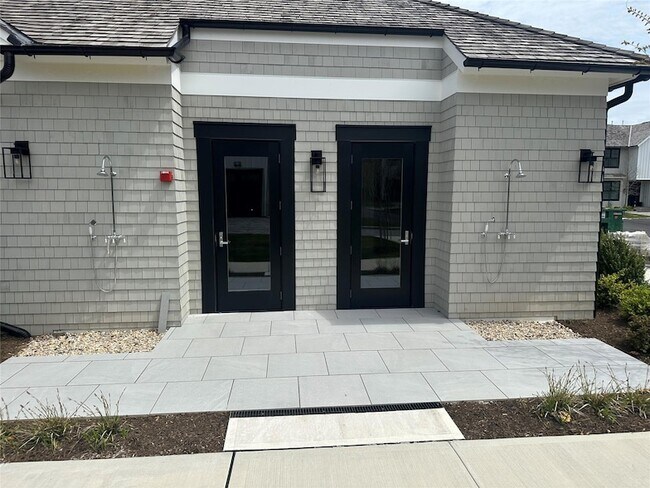 Building Photo - 8 Magnolia Dr