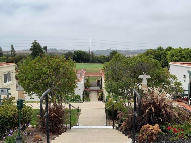 Building Photo - Turn-key 2 Bed 2 Bath retreat in Oceana 55...