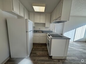 Building Photo - Welcome Home to La Casa Balboa +55 Communi...