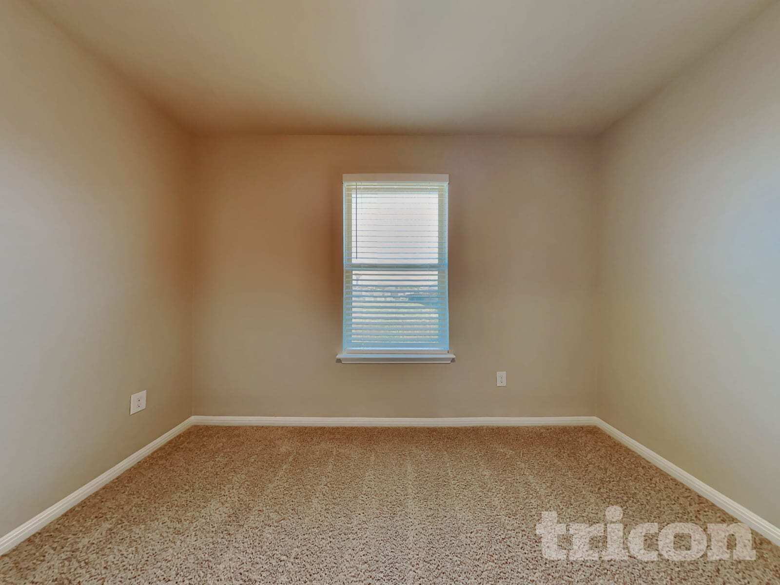 Building Photo - 184 Vestral Rd