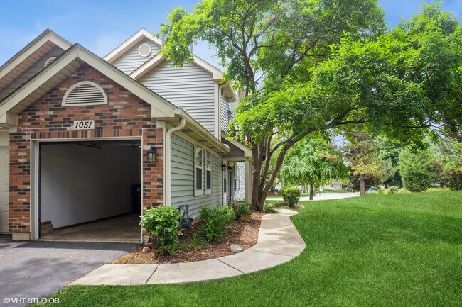 Building Photo - 1051 Rockport Dr