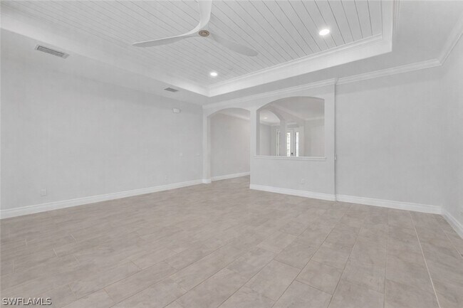 Building Photo - 17550 Elkgrove Ln