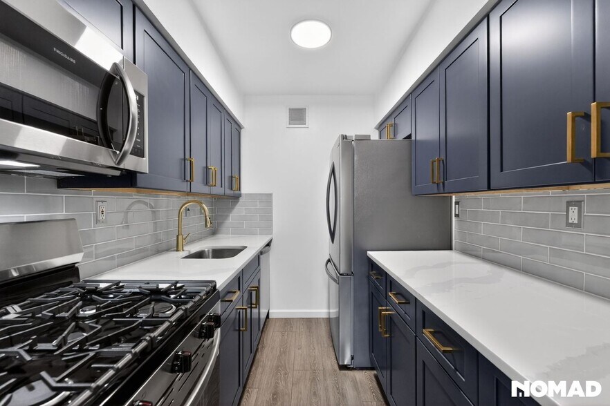 Building Photo - 516 Corinthian Ave