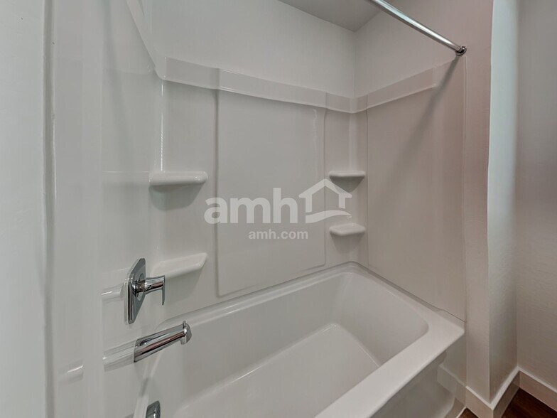 Building Photo - 4511 S 97th Dr