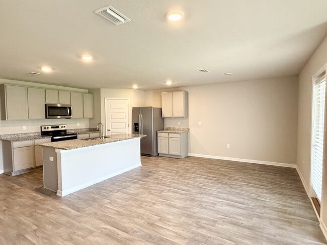 Building Photo - 10365 Zenyatta Lp