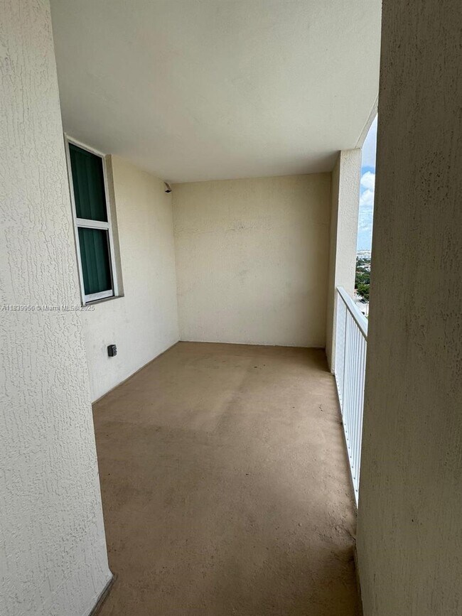 Building Photo - 117 NW 42nd Ave