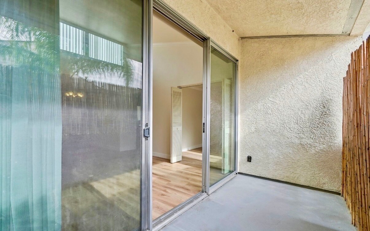 Building Photo - 5325 Newcastle Ave