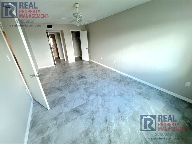 Building Photo - 4109 Lake Bayshore Dr