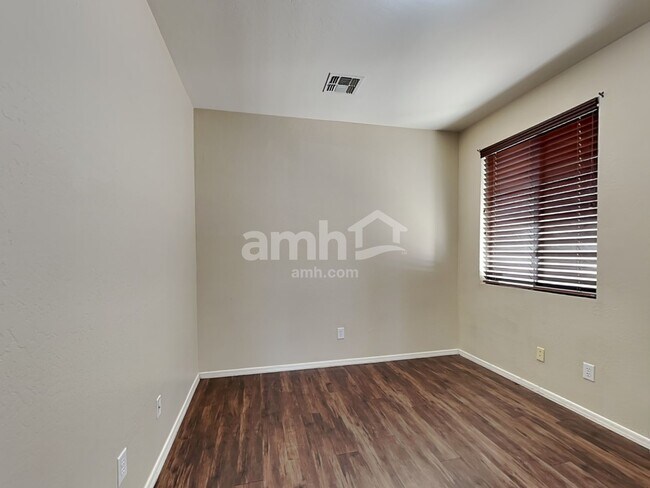 Building Photo - 7307 S 73rd Dr