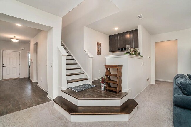 Building Photo - Beautiful 5-Bedroom Home in Brixworth Neig...