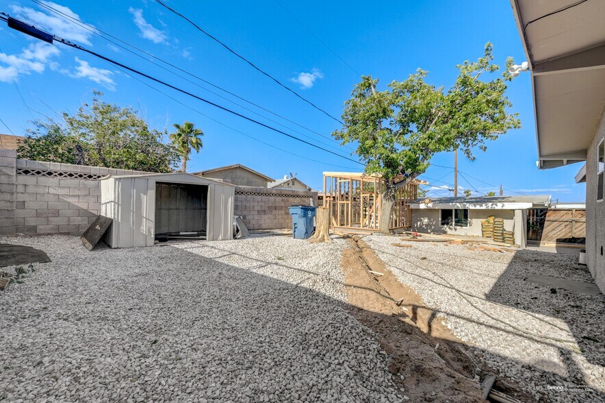 Building Photo - 5326 Evergreen Ave