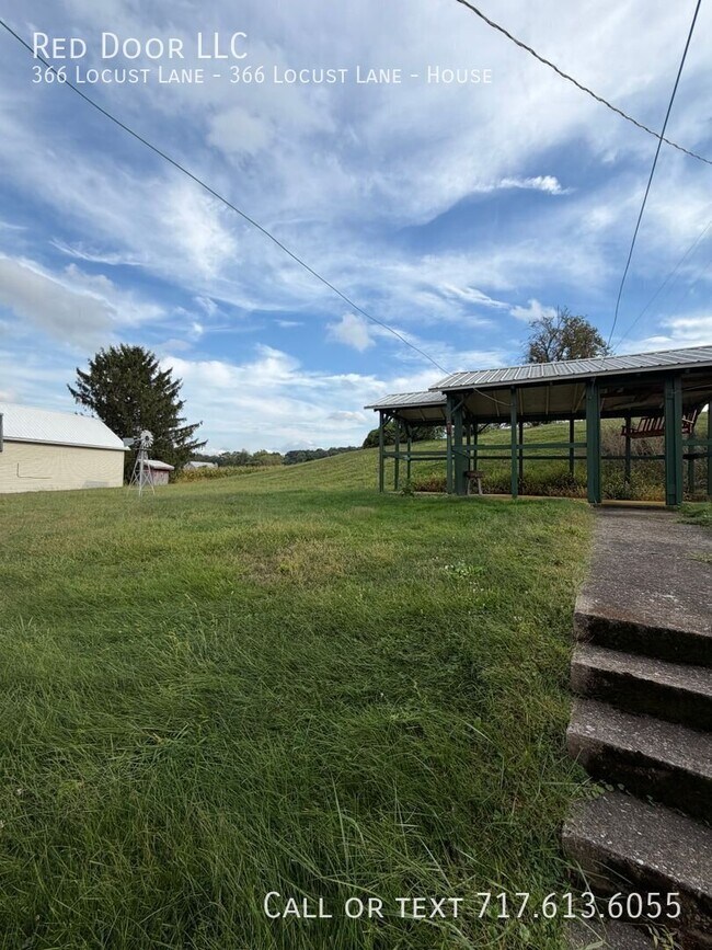 Building Photo - 366 Locust Ln