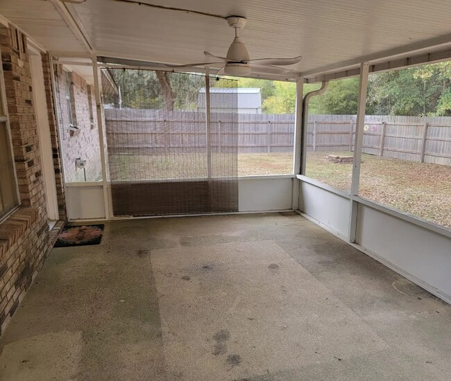Building Photo - 34 Pembrook Cir