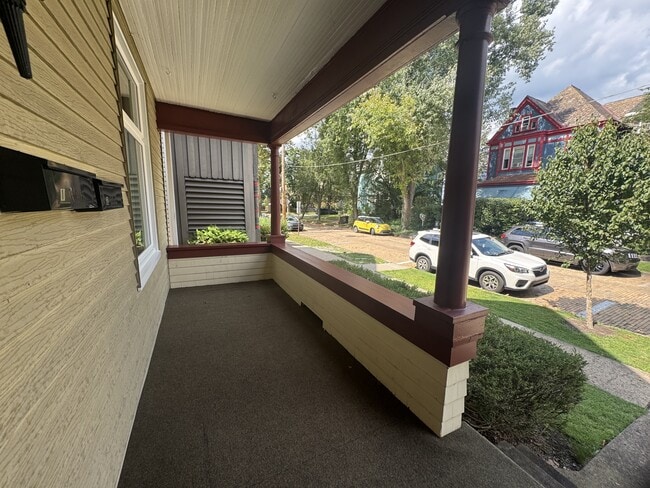 Building Photo - 310 3rd St