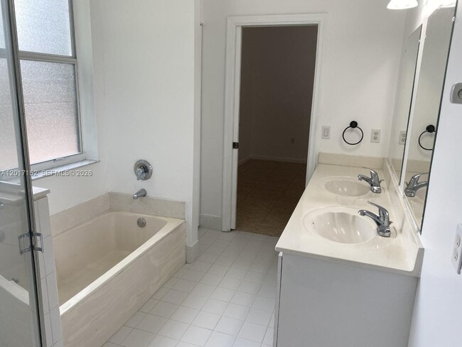 Building Photo - 10270 SW 59th St