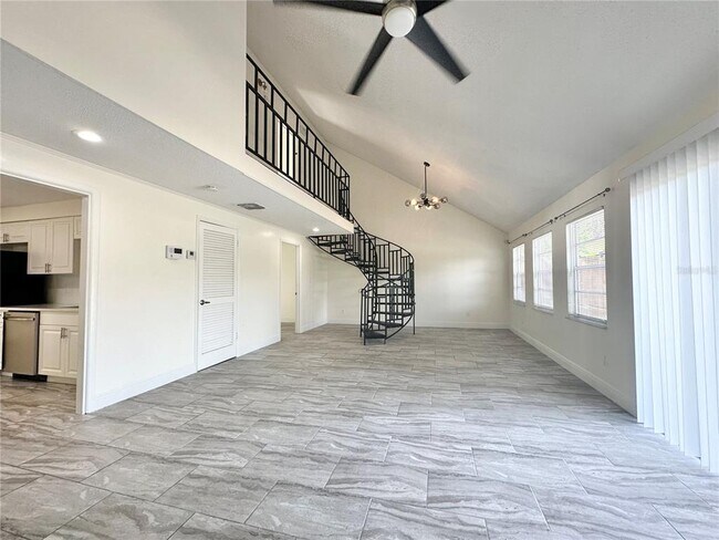 Building Photo - 122 S Bulova Dr