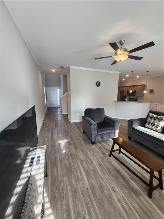 Building Photo - 332 Melody Ln