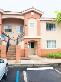 Building Photo - 2BD/2BA Condo in Briar Bay!