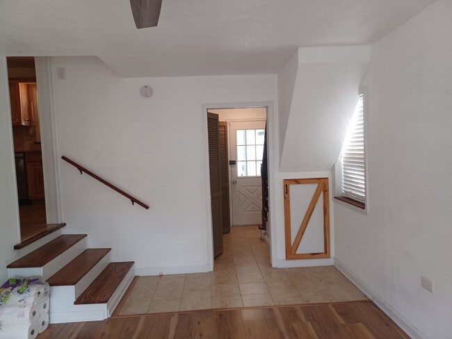 Building Photo - 8074 Driftwood Dr