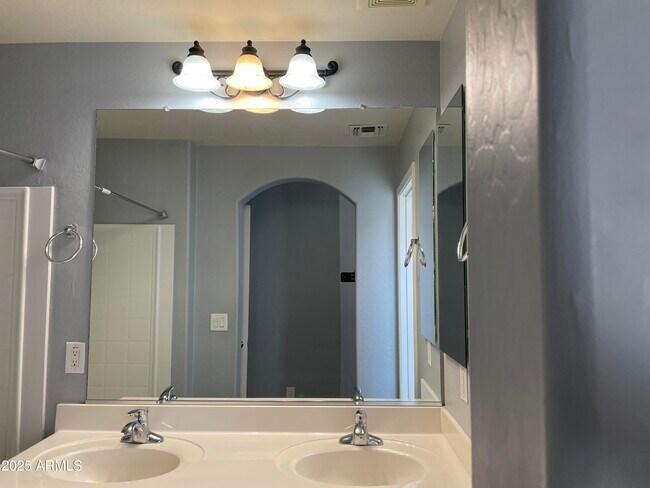 Building Photo - 14240 W Country Gables Dr