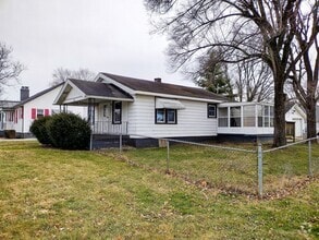 Building Photo - Front Porch and Back Deck