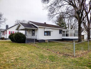 Building Photo - Front Porch and Back Deck