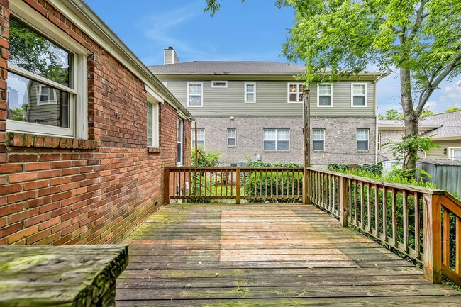 Building Photo - Charming and well-maintained 2-bd 1-bath h...