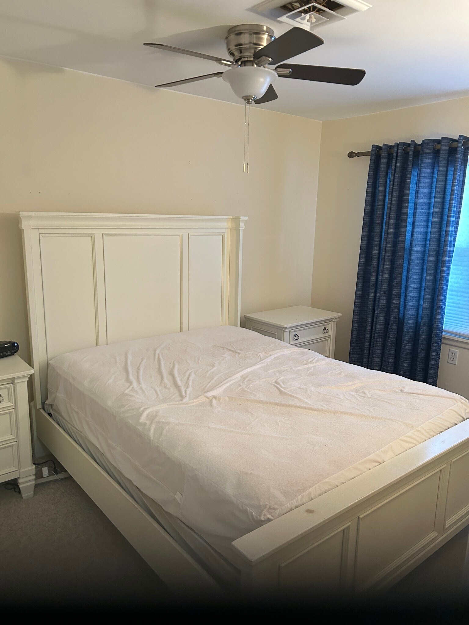 Building Photo - 1168A Clydebank Ct