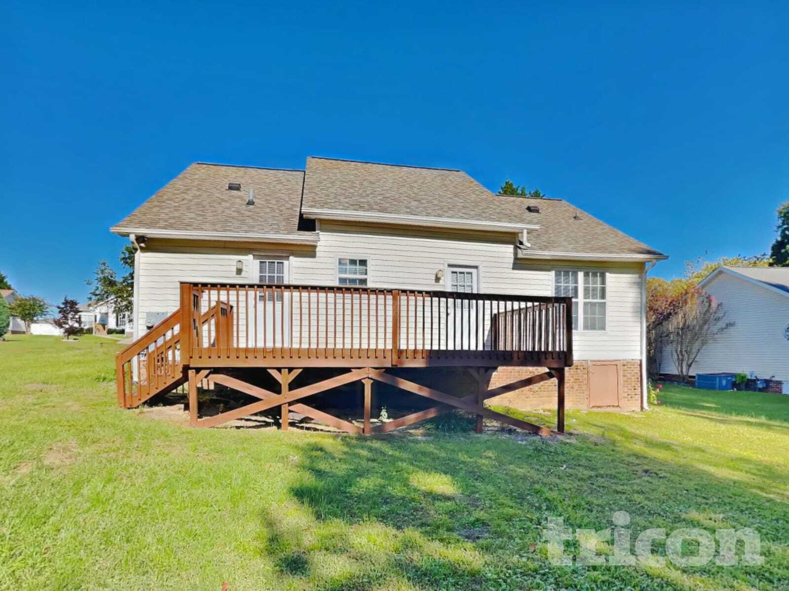 Building Photo - 112 Glengariff Ln