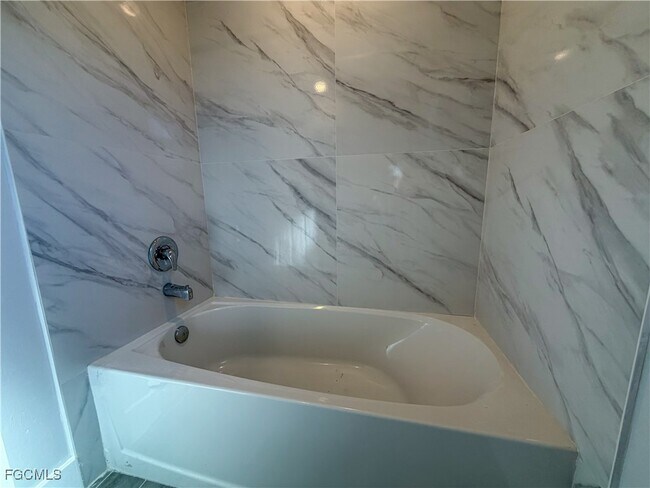 Building Photo - 3716 SW 16th Pl