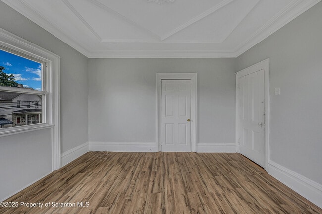 Building Photo - 301 N Bromley Ave