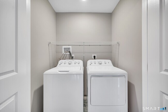 Building Photo - 88 Woodhouse Ave