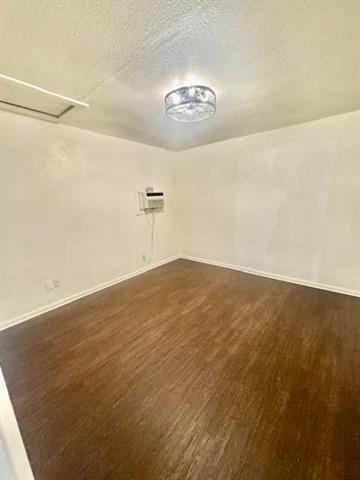 Building Photo - 409 N Cedar St