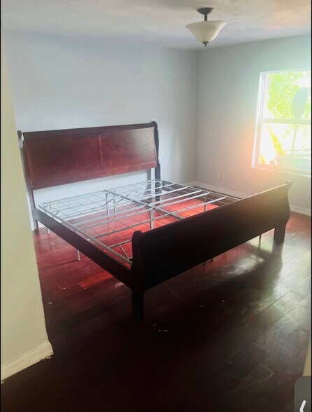 Building Photo - 354 6th St NW