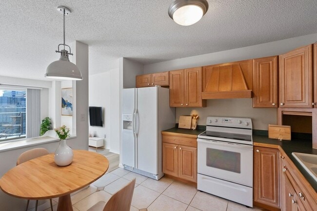 Building Photo - 121 Washington Ave S