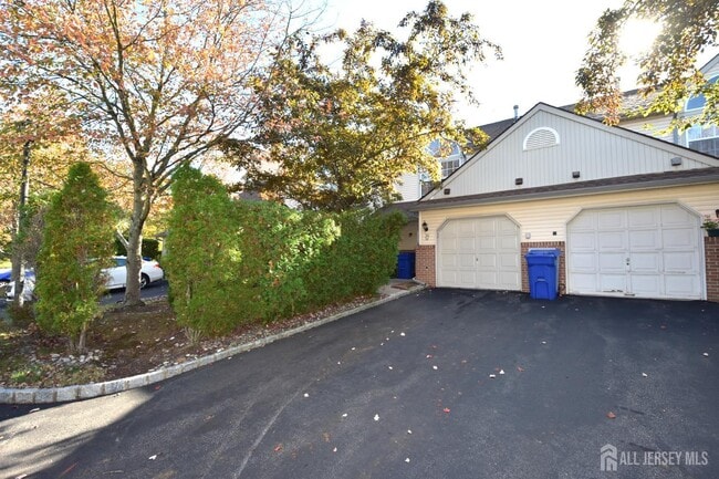 Building Photo - 56 Sassafras Ct