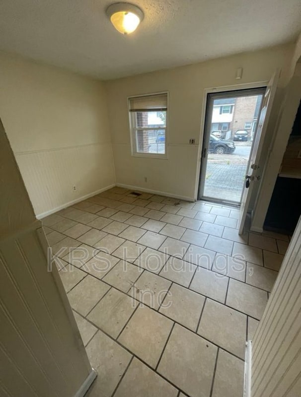 Primary Photo - 6529 Pasteur Ct