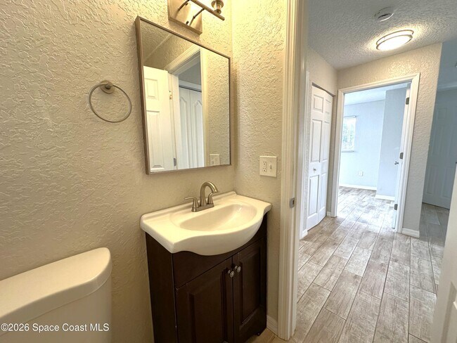 Building Photo - 2296 Shelby Dr