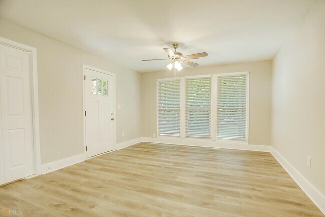 Building Photo - 2597 Dale Creek Dr NW
