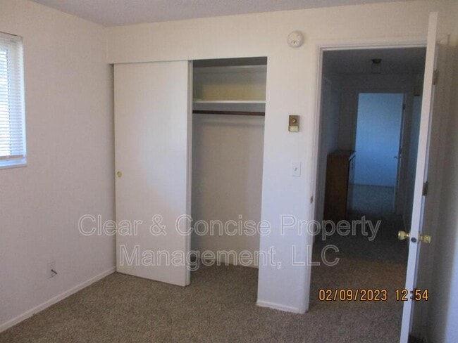 Building Photo - 1337 Laura St