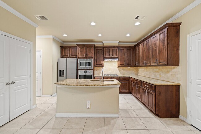 Building Photo - 1121 Beall Landing Ct