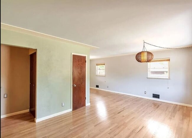 Building Photo - Charming 3 beds 1 bath in Littleton