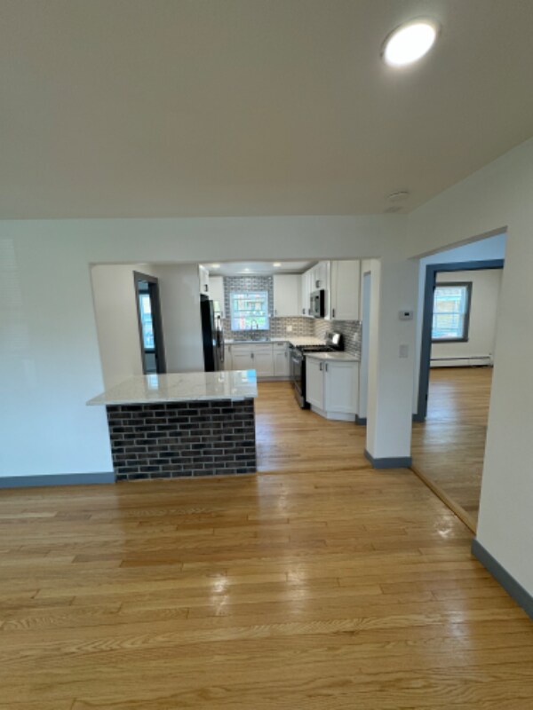Building Photo - 5920 N Odell Ave